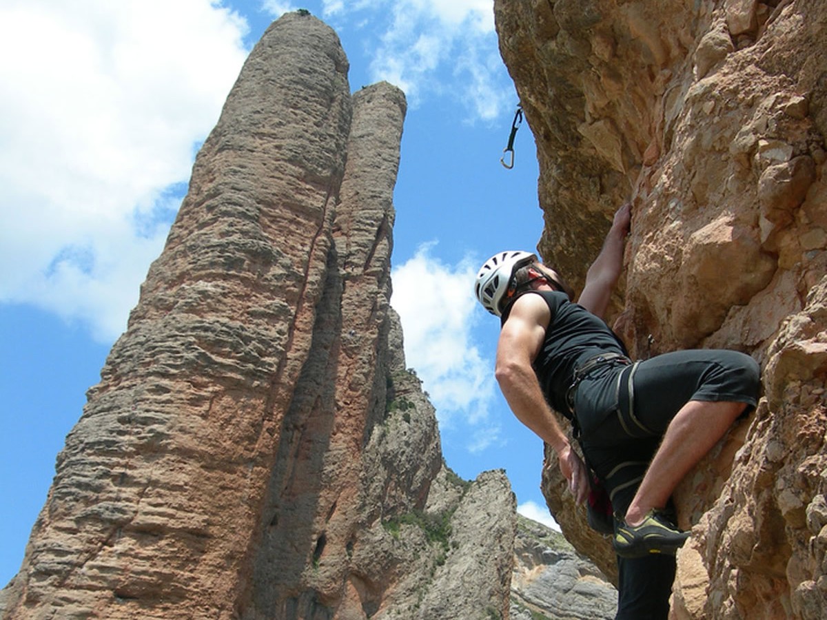 <p>Escalade grandes voies</p>
